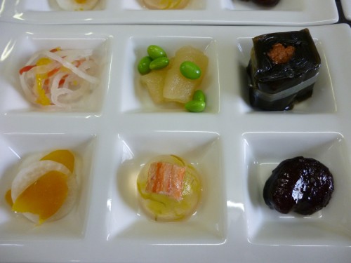 ★味よし「前菜の6種盛りです♪」