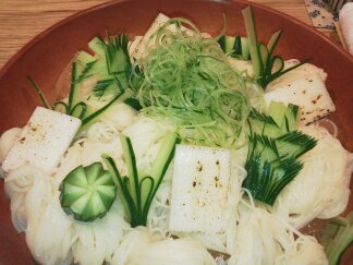 ★味よし「あれ?冷麺じゃなくて・・・そうめん?(笑)」