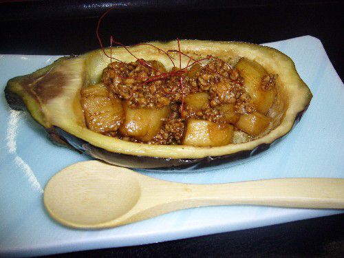 ☆味よし「野菜や果物を器に・・創作料理です！」