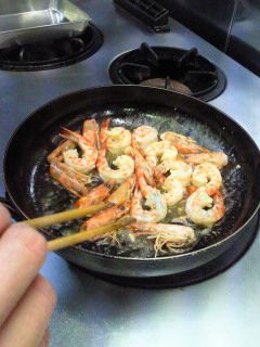 ★味よし「新年会ですね・・エビにカキに・・旬のネタ満載!!」