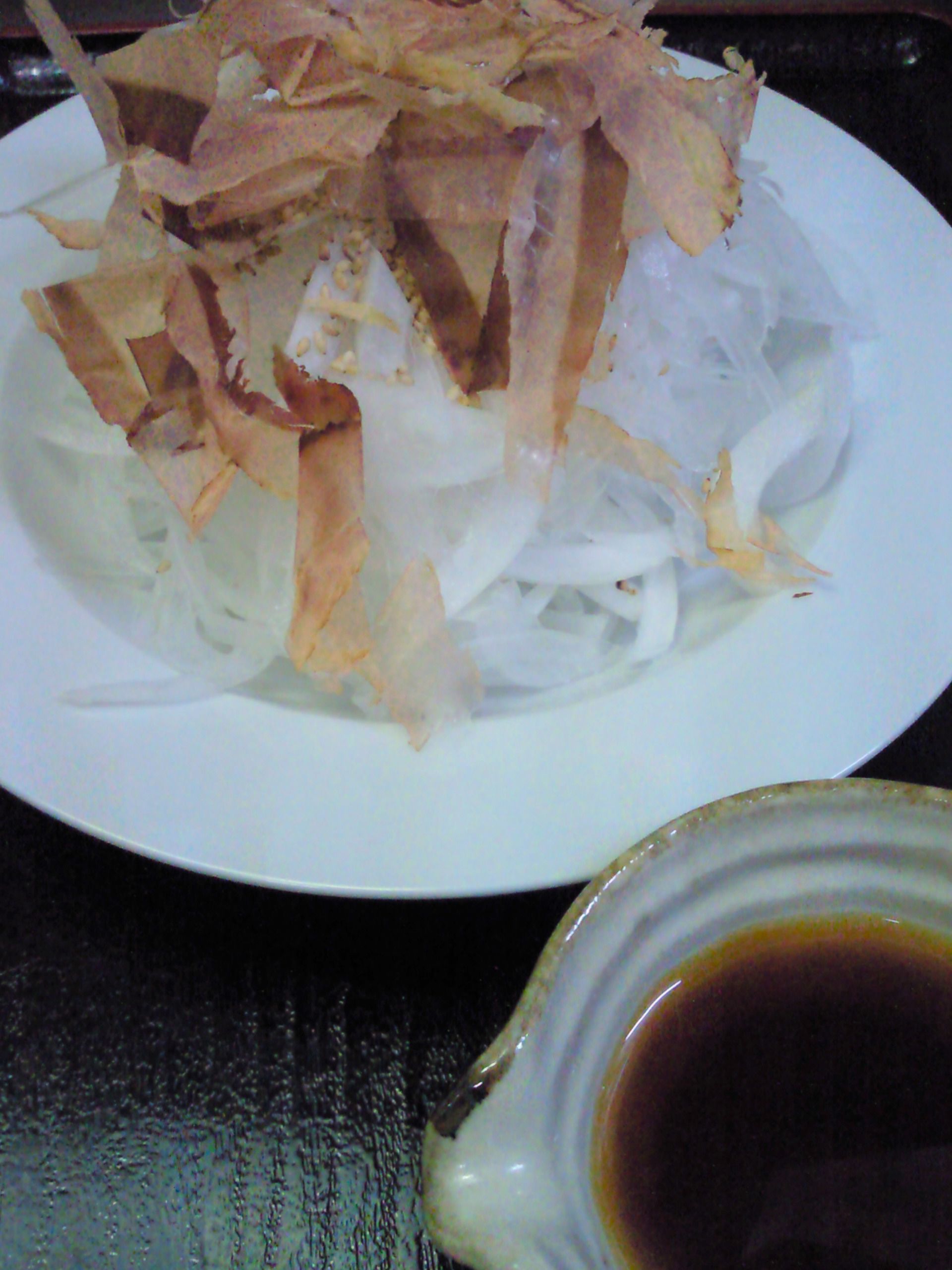 ★味よし「玉葱のさらさらサラダはいかが？」