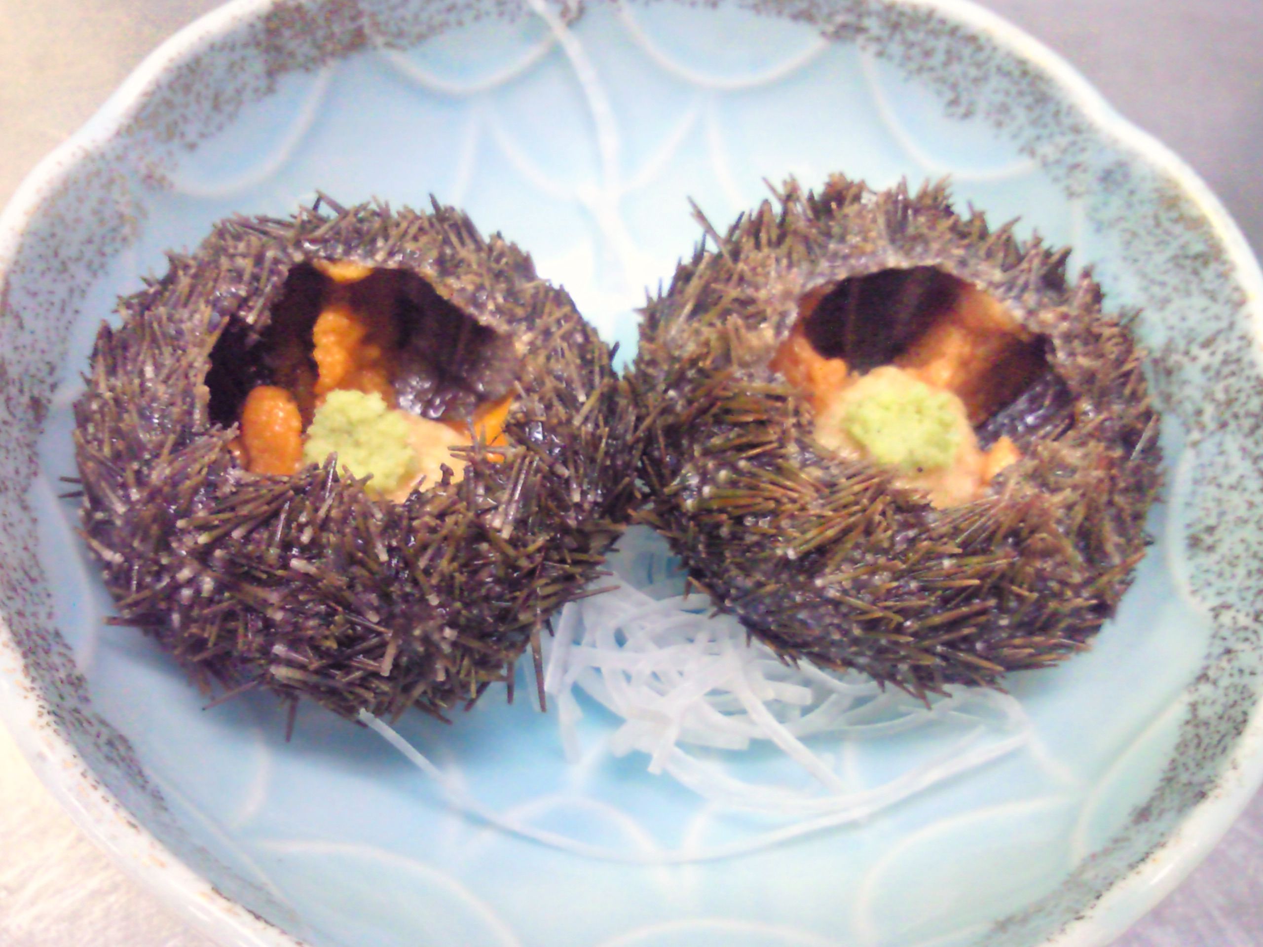 ★味よし「北海道産ばふんウニ！甘いですよ～！」