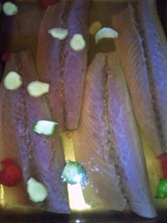 ★味よし「〆鯖（しめさば）！ただ今仕込み中です！」