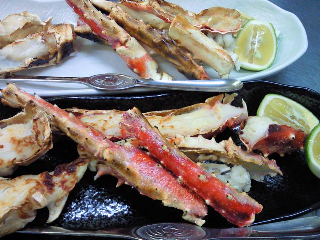 ★味よし「焼きたらば蟹(かに)ですよー!!」