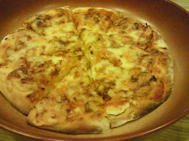 ★味よし「新メニューにピザ登場！？」