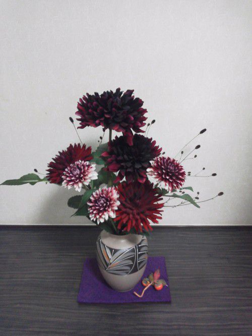 ★味よし「ダリヤを生けたのは、誰や～？？（泣）」