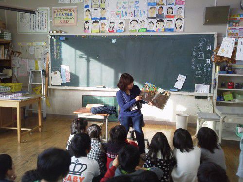 ★味よし「絵本の読み聞かせをしています！！」