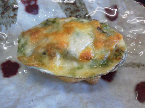 ★味よし「鮑（あわび）のチーズ焼きです♪」