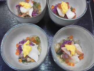 ★味よし「彩りも楽しく♪ほっき貝の冷製♪」