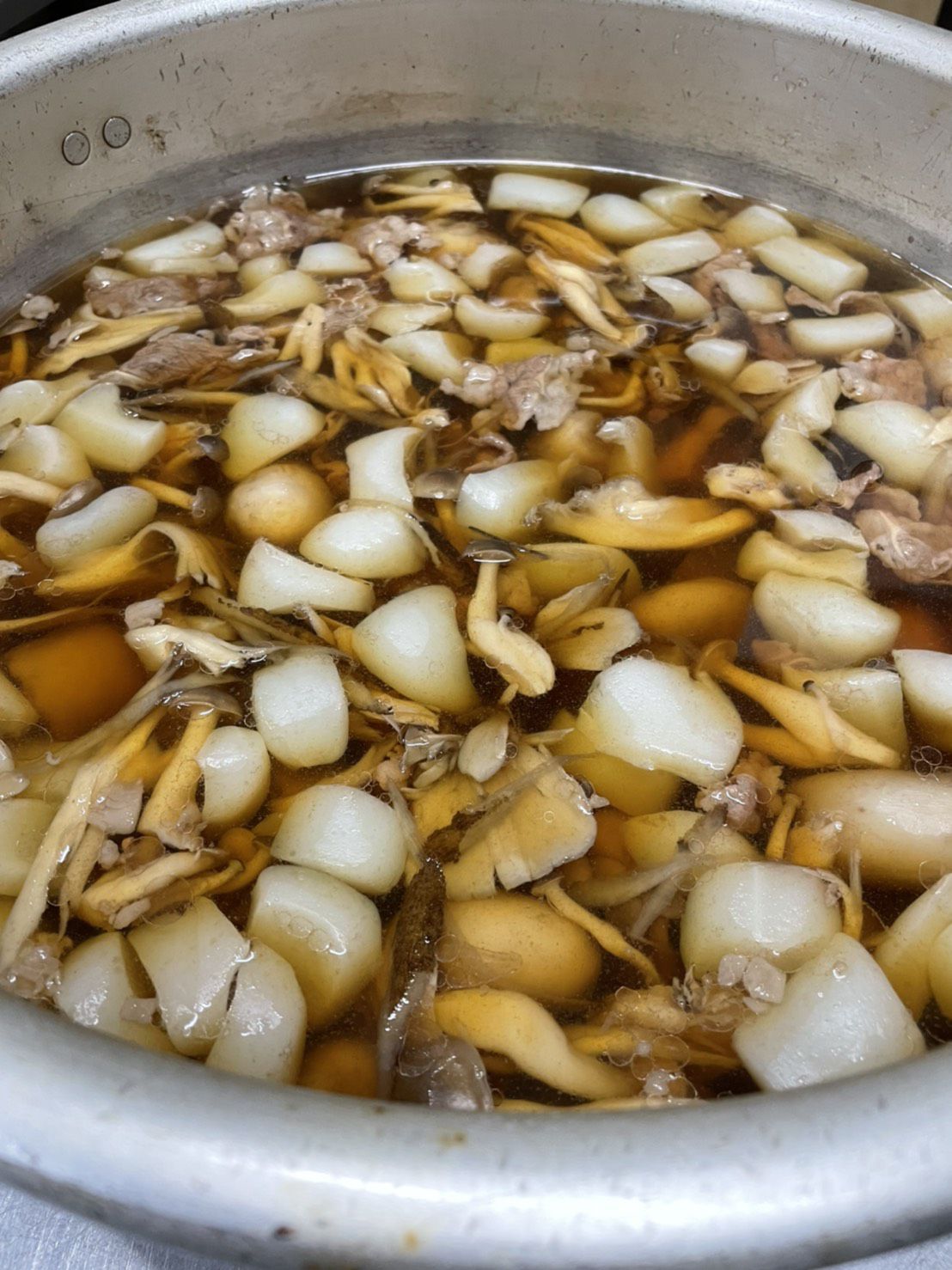 ★味よし「芋煮汁の季節ですねー♬」