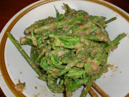 ★味よし「きみこサンのうどのゴマ和え&あかざの自家製味噌和え!」