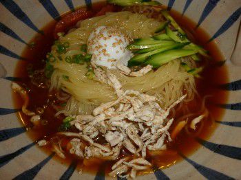 ★味よし「じぇじぇじぇ???(笑)冷麺の大盛りです!!」