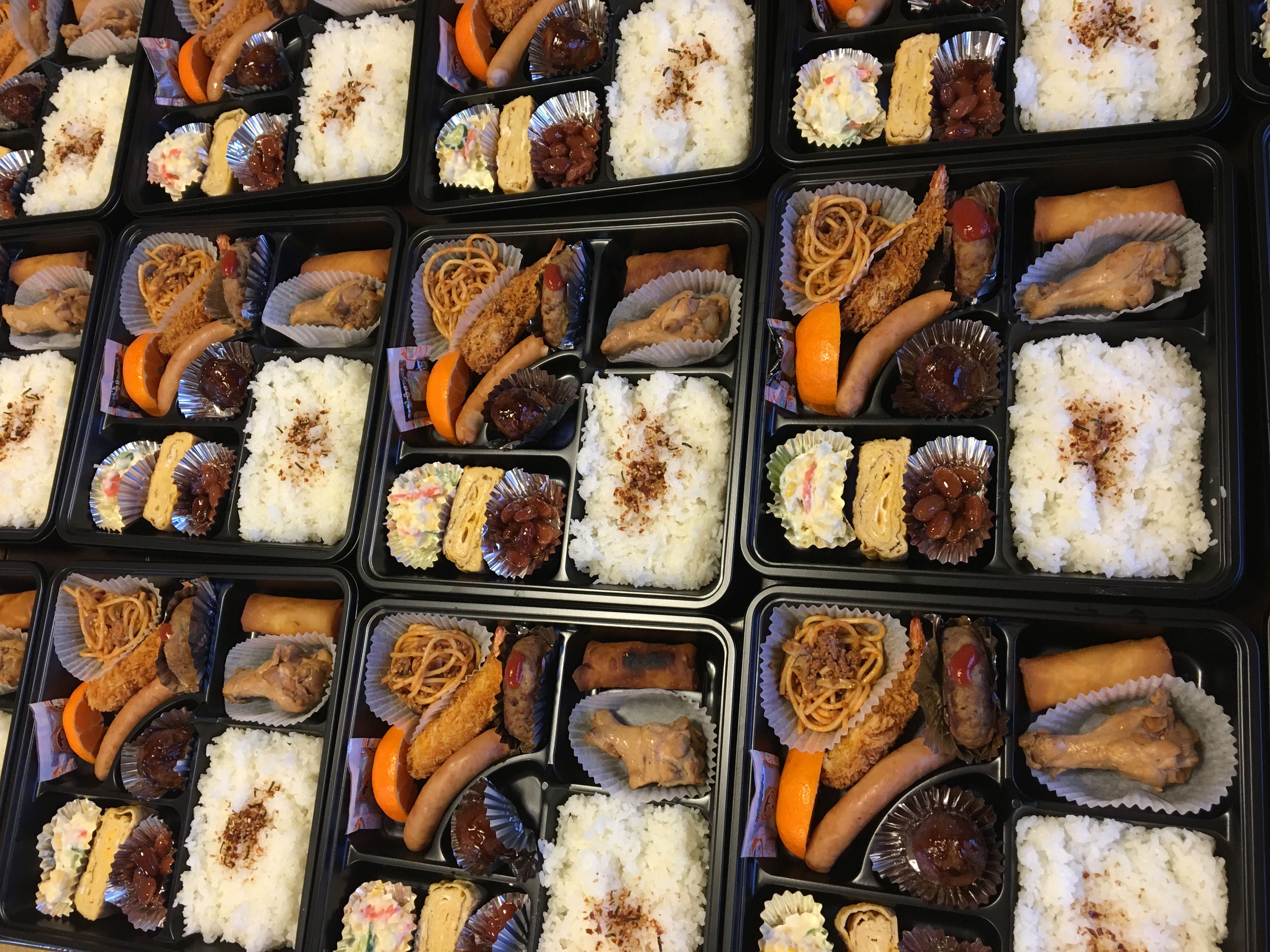 ★味よし「お弁当・オードブル・折詰などもご用意しています!」