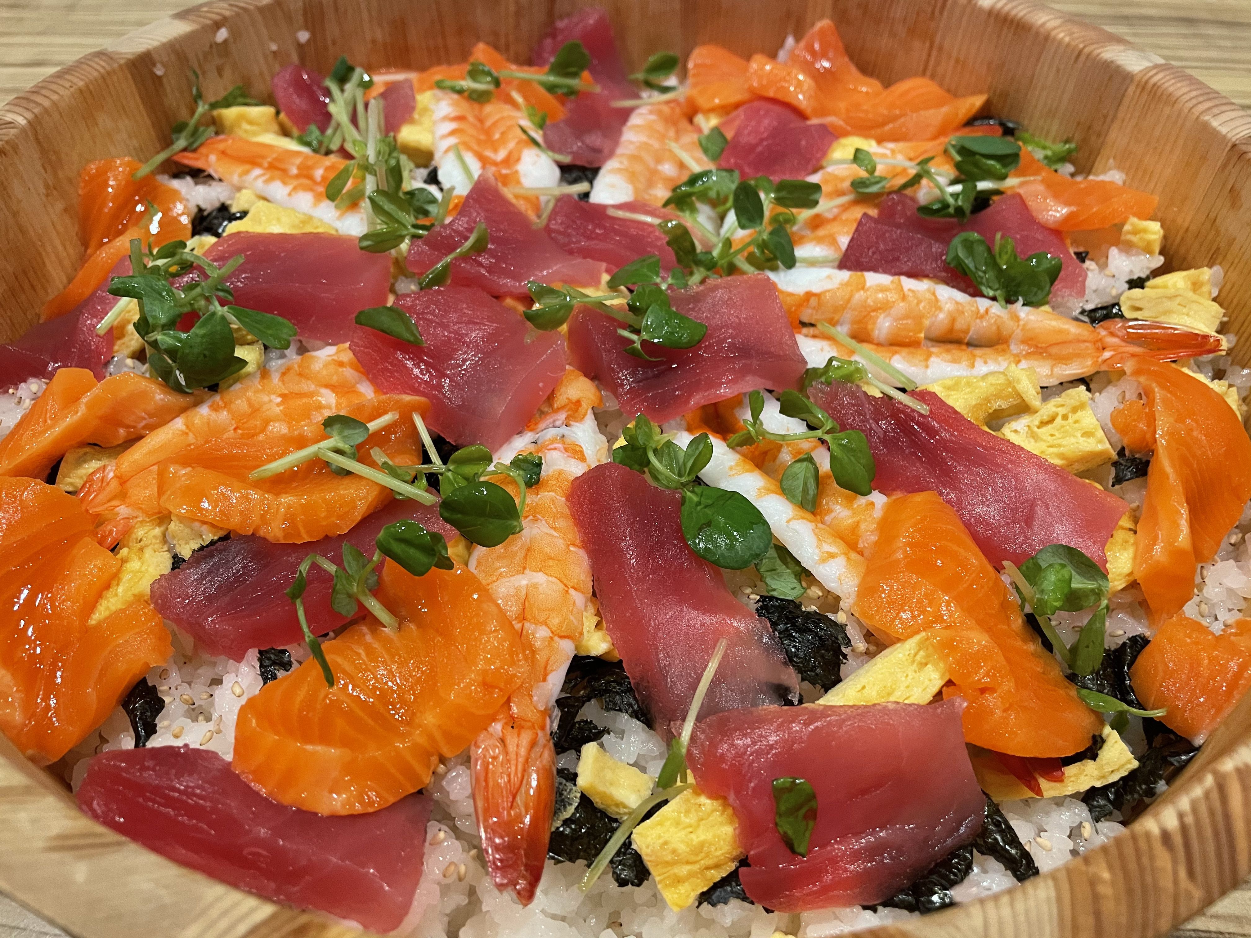 ★味よし「お祝いは、お食事も華やかに🌸\\\\٩( 'ω' )و ////」