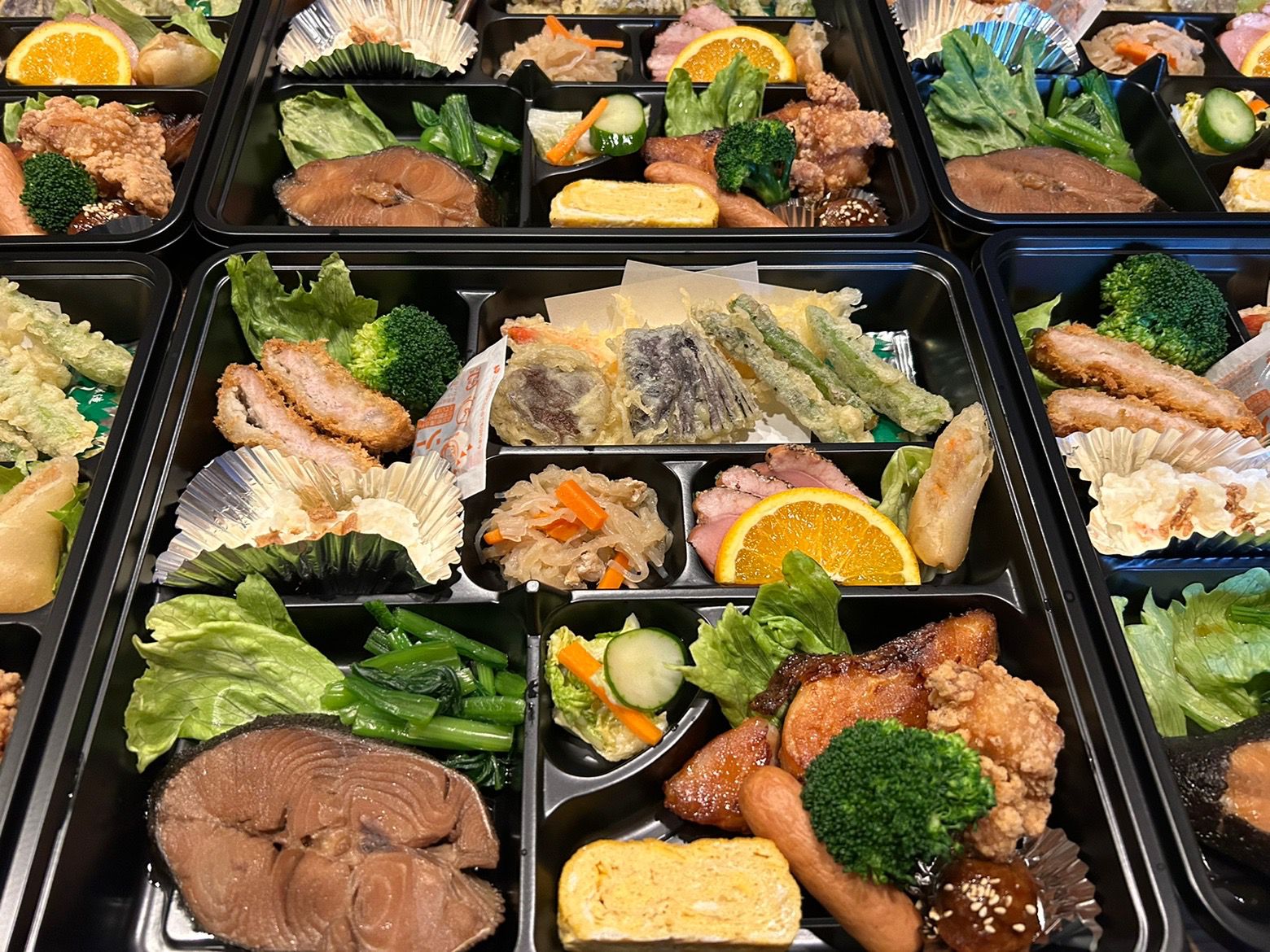 ★味よし「ランチ、店外販売のお知らせです(^人^)」