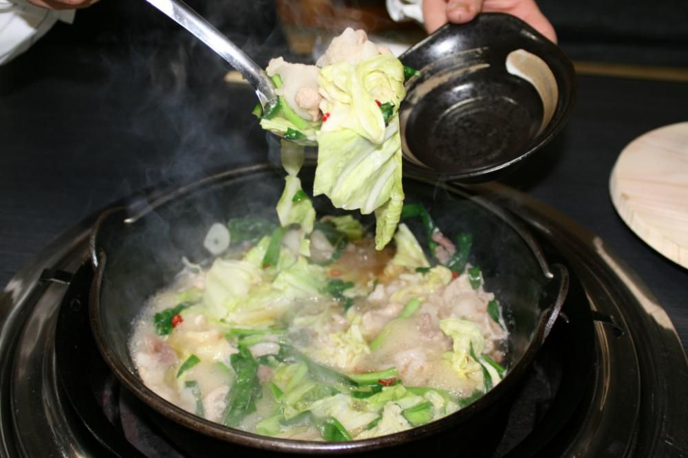 肉料理あんどうよりお知らせ、今年も、もつ鍋始めました！