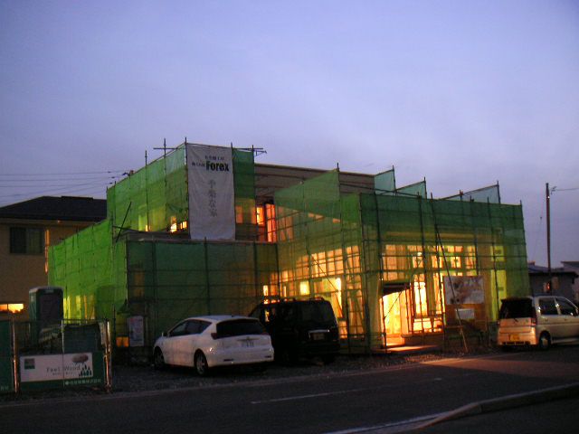 行燈(あんどん)のように。