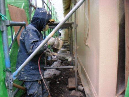 外壁は大きなキャンバスです