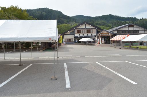 鮎まつり会場準備始まりました