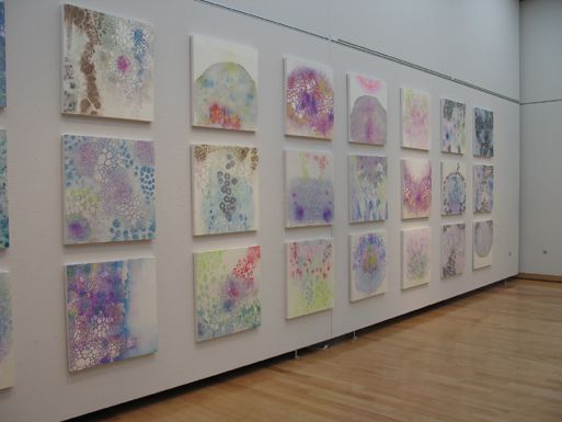若手芸術家　林こずえさんの公開制作展開催中