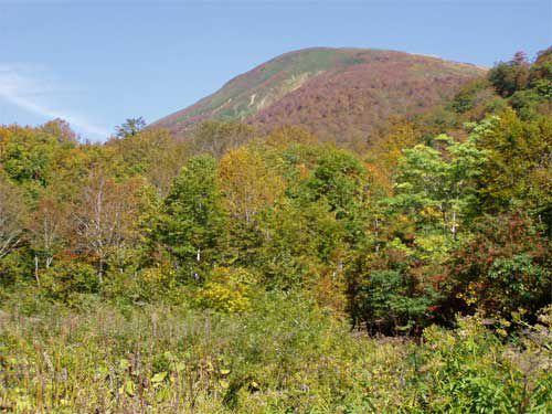 姥ヶ岳、湯殿山を目前に