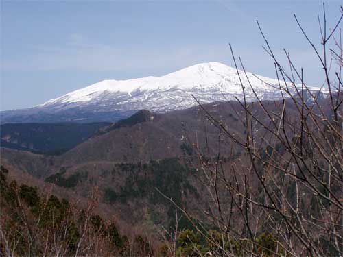 経ヶ蔵山頂より鳥海山を