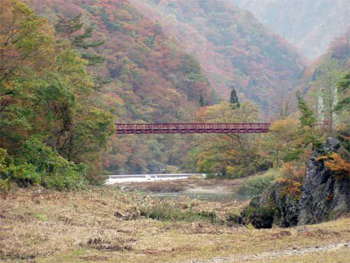 秘境和賀山塊への山旅