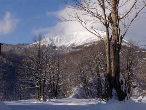 湯殿山