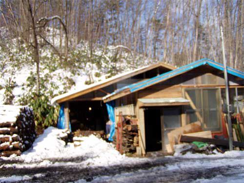 新しくなった炭焼小屋