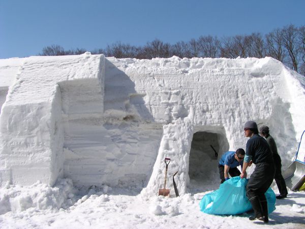 雪旅籠の手作り