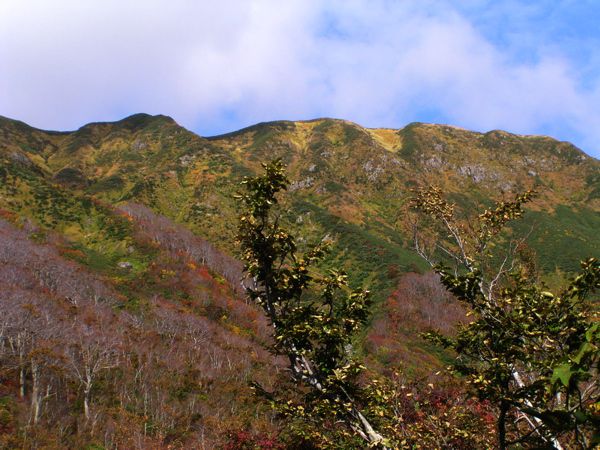 湯殿の山並み　2