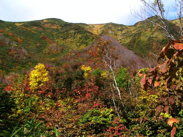 湯殿の山並み　4