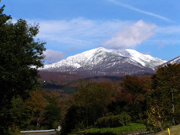初冠雪五の湯殿山