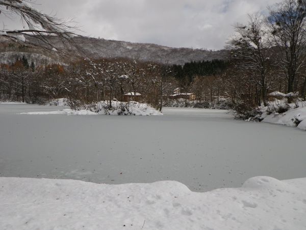 氷湖に