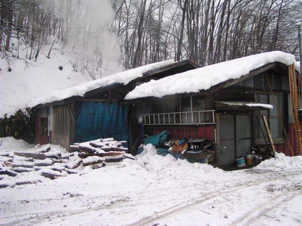 炭焼小屋