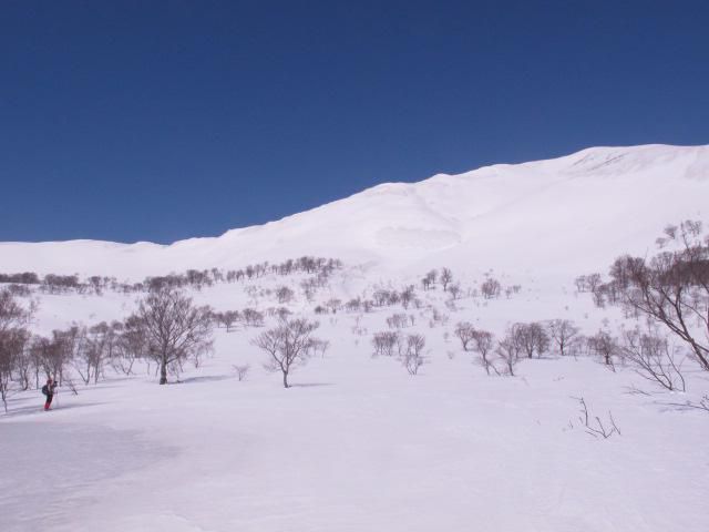 ブシ沼と湯殿山　2