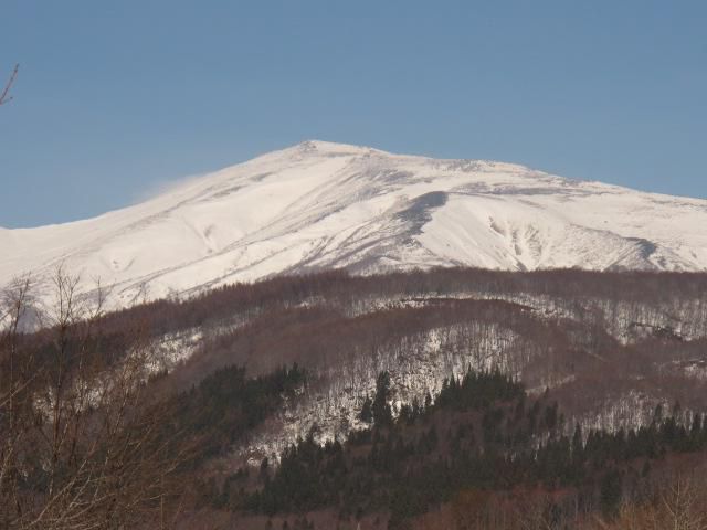 弓張平からの月山