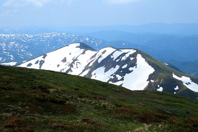 湯殿山と対峙して