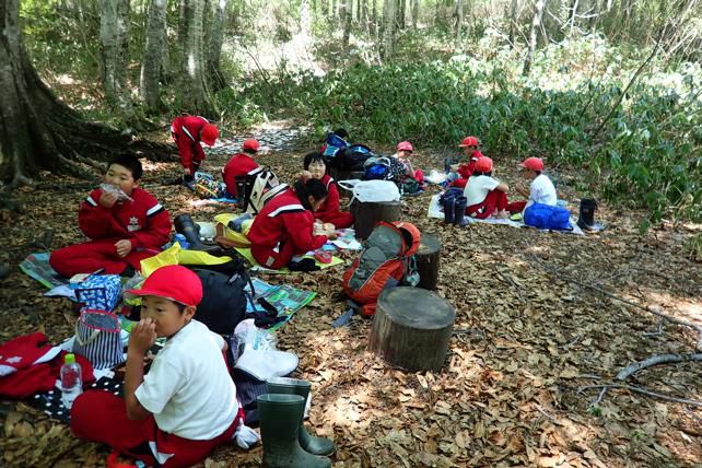 神町小学校4年生と散策