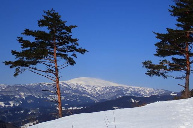 月山遠望