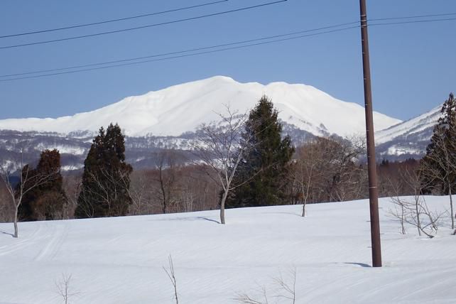 湯殿山