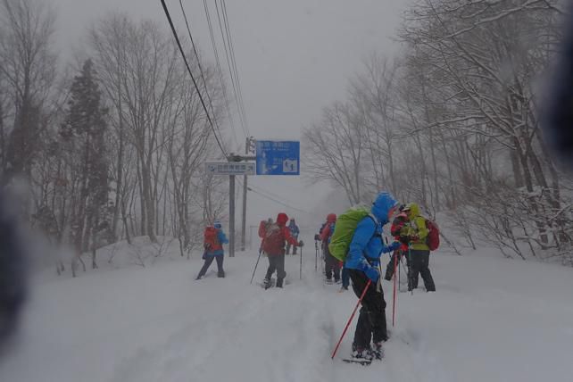 標識と積雪