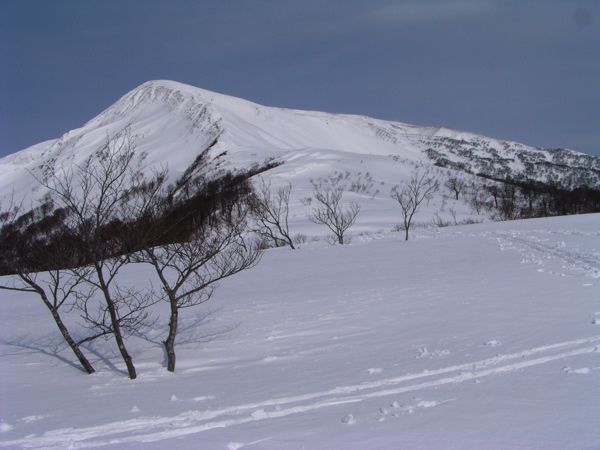 振り返って西の平