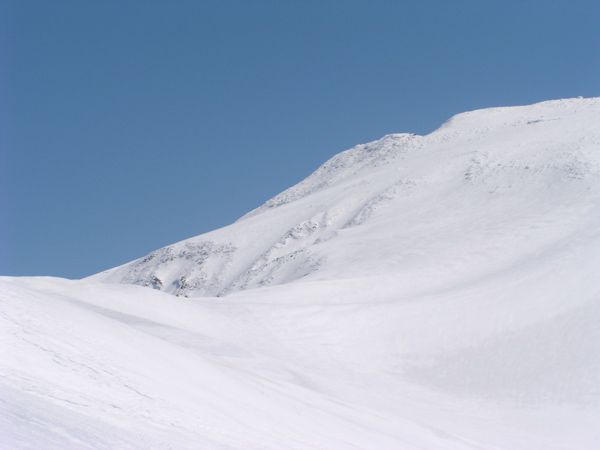 横道中腹より月山