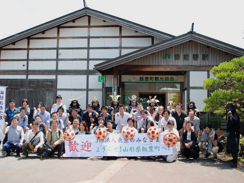 愛の武将隊のみなさんがお出迎え