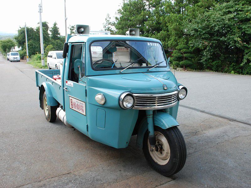 8/26  この車が椿劇場にやって来る!!