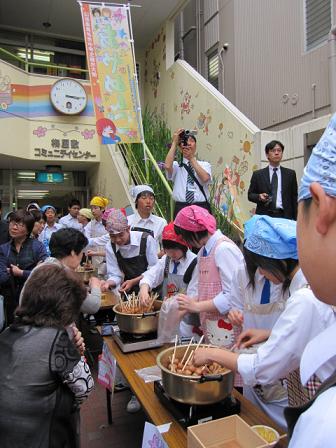 北中修学旅行記録:郷土料理ふるまい・販売チーム