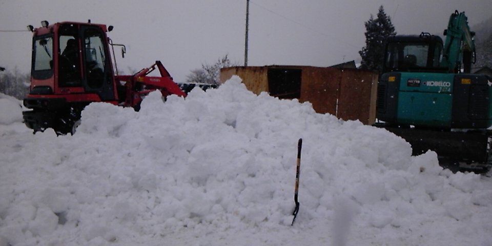 かまくらづくり