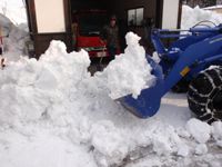 ポンプ庫の屋根の雪下ろし&除雪