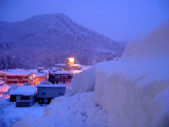 屋根の雪下ろし